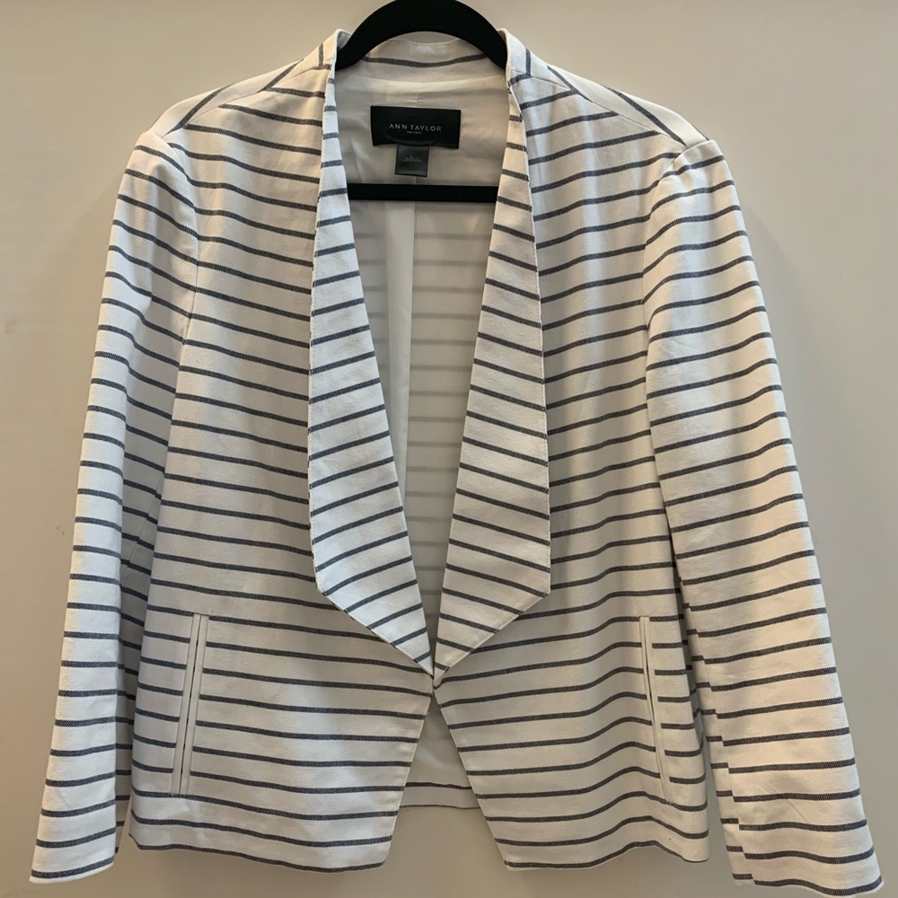 Ann Taylor blazer - white w small blue strip